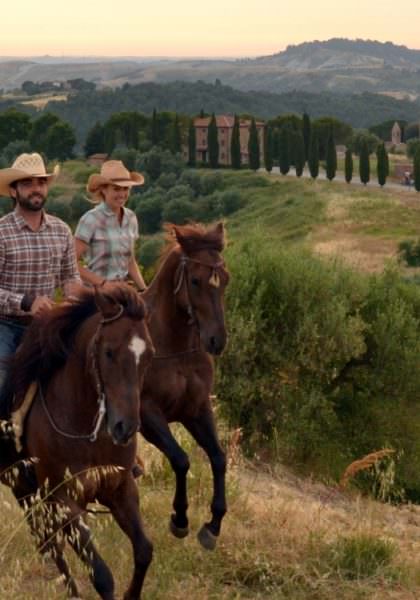 Exploring Tuscany on horseback